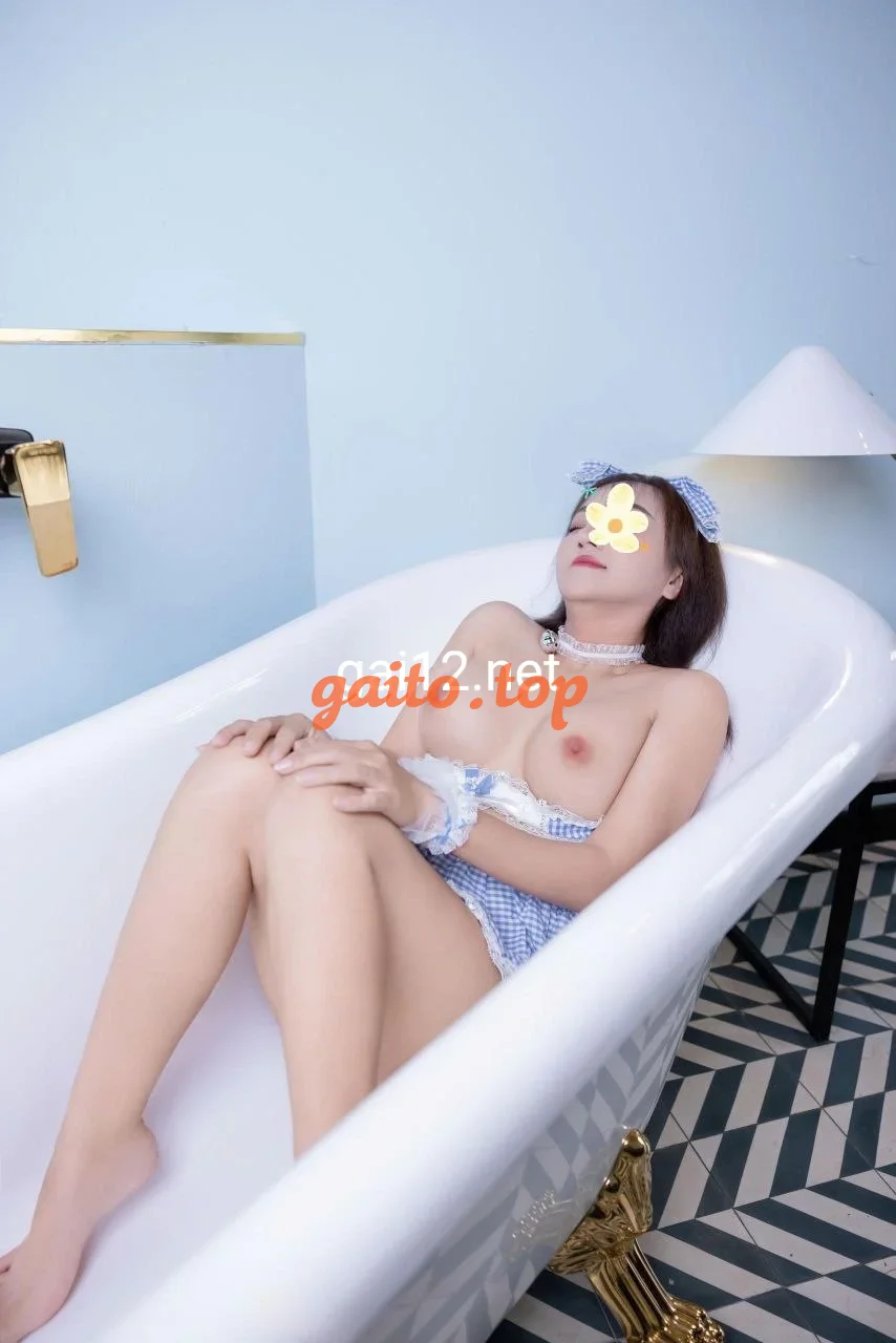 NHÃ NHI XINH BÚ LÚC CÁN ĐÁ BI LIẾM CUỒNG NHIỆT CHIỀU KHÁCH