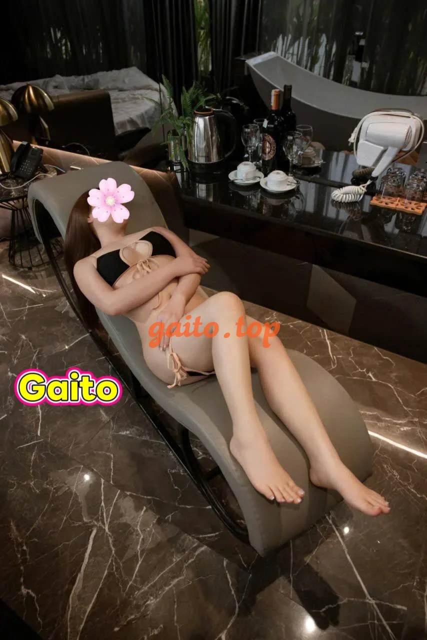 - Trang Trang - Cực Dễ Thương Chiều Khách Vui Vẻ