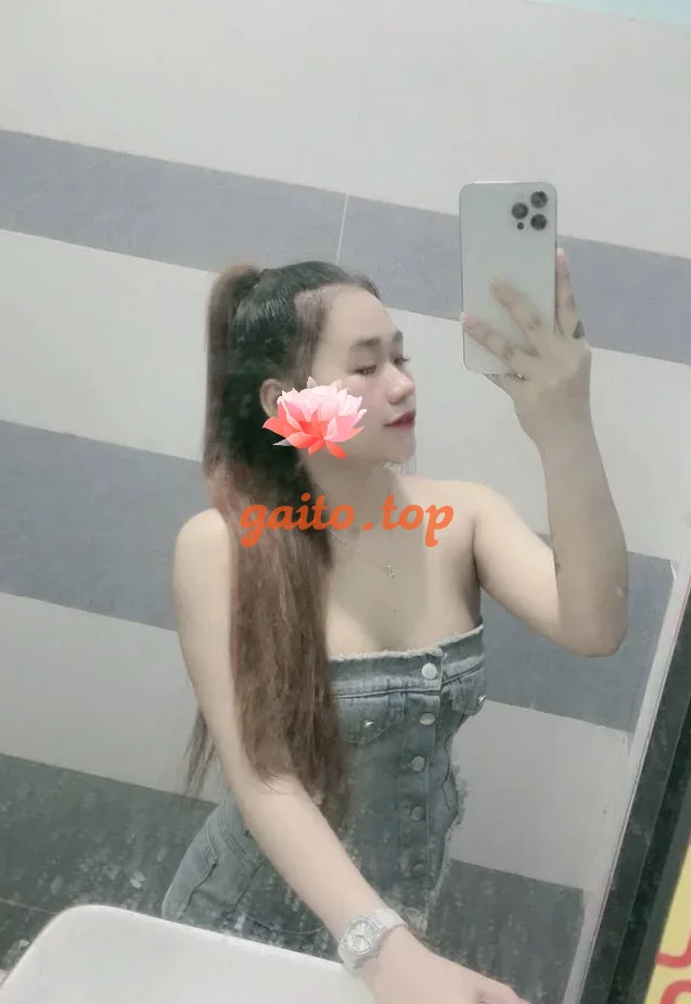 BÉ NGÂN 2K5 SIÊU TEEN NON TƠ TRẺ TRUNG XINH VỪA TRÒN 18