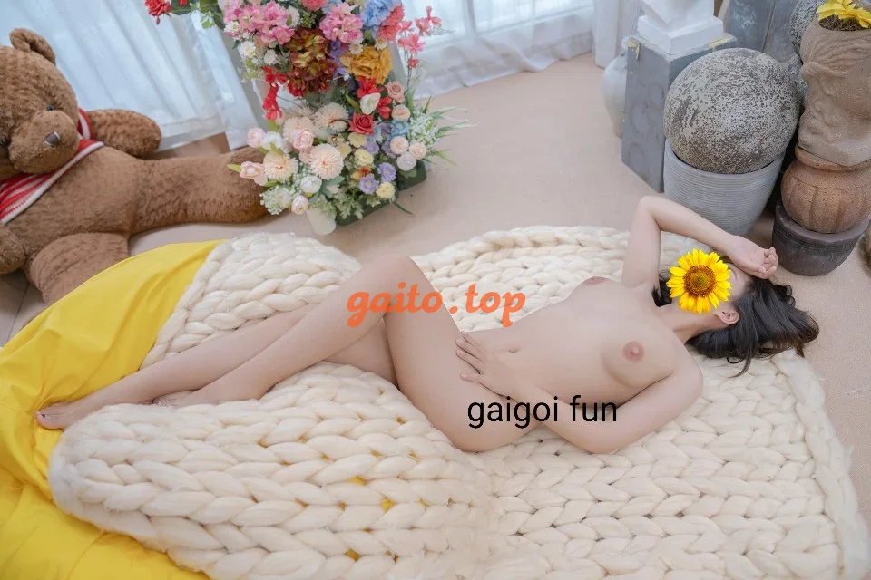 GÁI MỚI MINH TUYẾT DÁNG NGƯỜI THANH MẢNH KHUÔN MẶT XINH TƯƠI