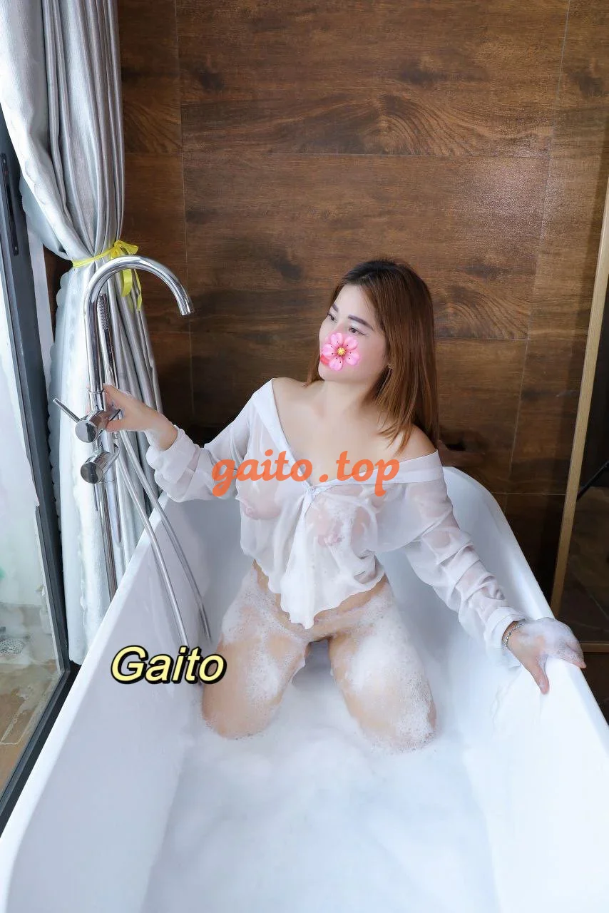 - Tuyết Mai Dễ Thương Cực Dâm Vú Bự