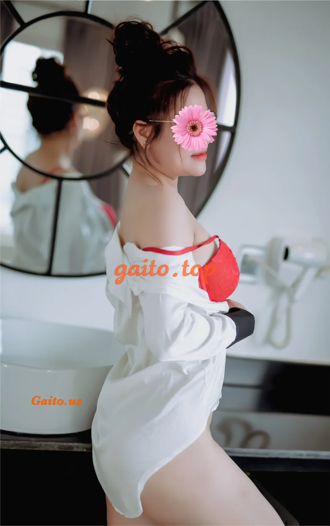 Ly Ly - GƯƠNG MẶT DÂM DÂM , LÀM TÌNH ĐỈNH CAO