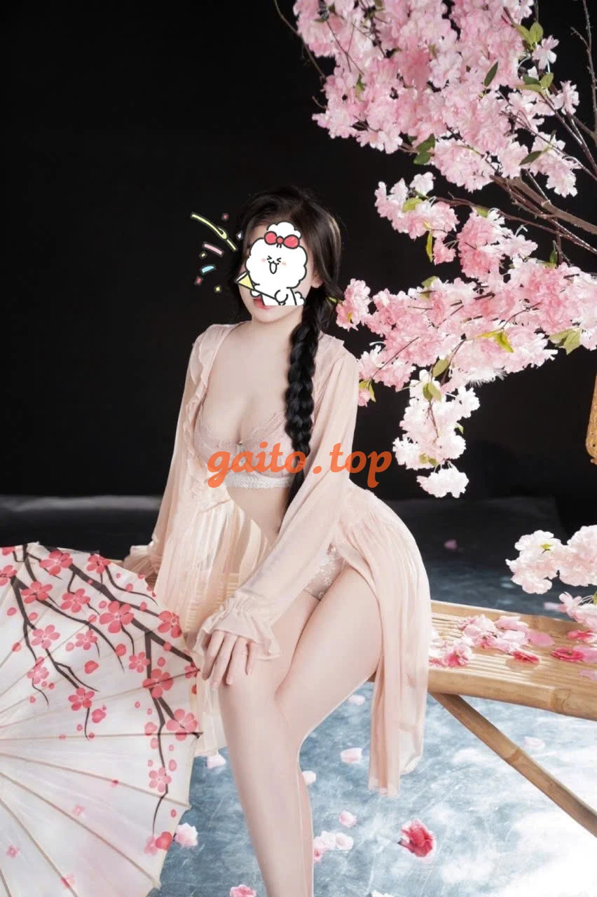 *NEW* VÂN ANH 2K5* BODY TUYỆT PHẨM- DA TRẮNG NÕN NÀ.