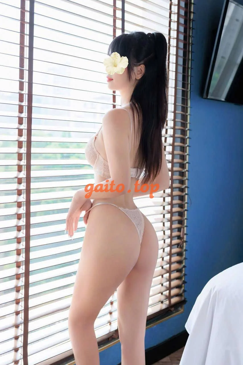 MINH CHÂU - XINH ĐẸP, GỢI CẢM KHIẾN ANH SAY ĐẮM