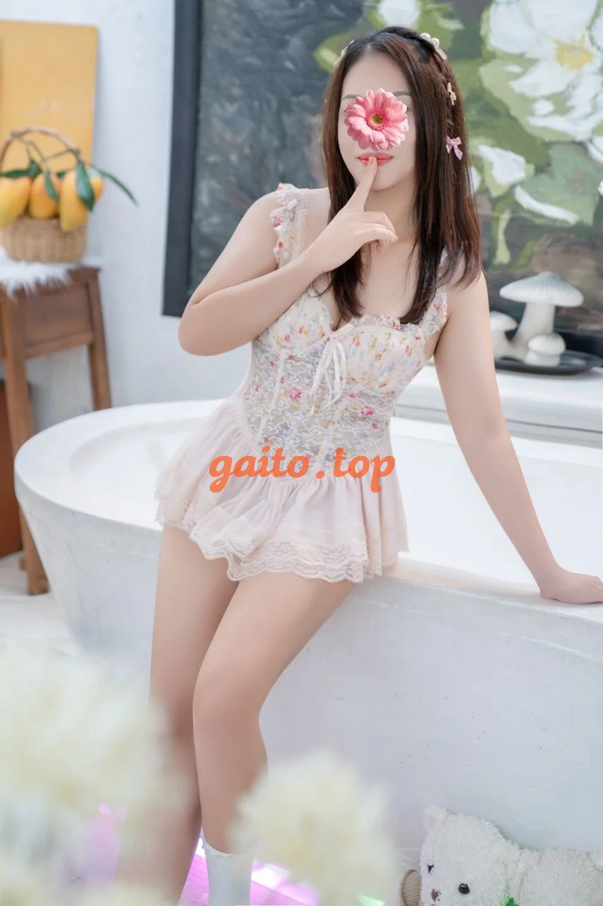 NGÂN HÀ XINH DUYÊN DÁNG SERVICE ĐỈNH LÀM TÌNH ĐÁ BI LIẾM CU RẤT DÂM VÀ PHÊ
