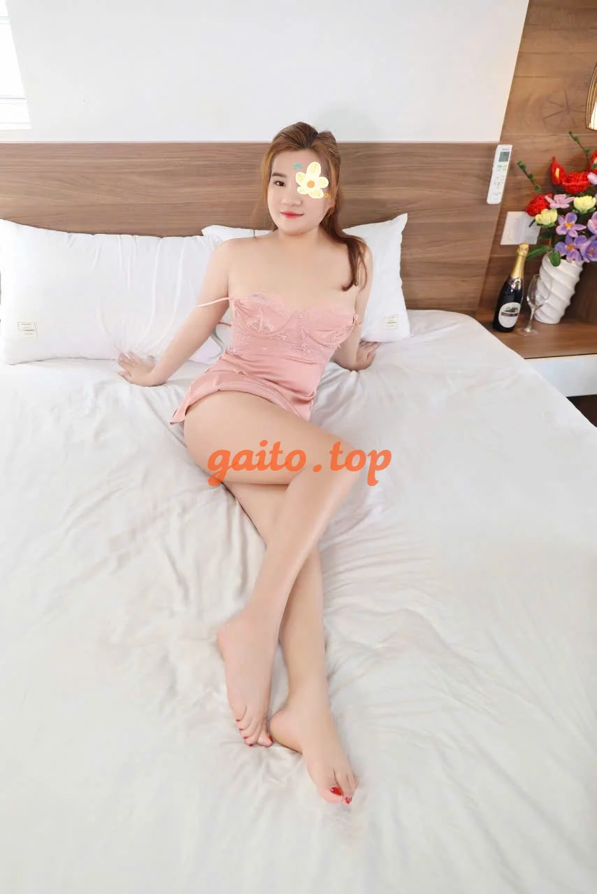 GÁI DÂM QUỲNH ALICE _ HIẾP DÂM CHECKER VỚI MÀN LIẾM LÁP THẦN SẦU