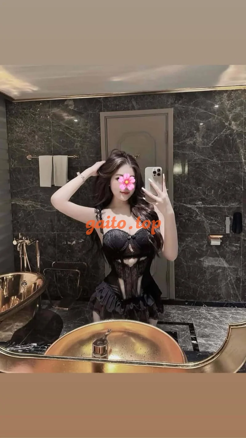 HÀ TRANG - BODY NÓNG BỎNG- SEXY QUYẾN RŨ - KỸ NĂNG THẦN DÂM - VÚ TO BÍM KHÍT E CHIỀU CHUỘNG NHIỆT TÌ