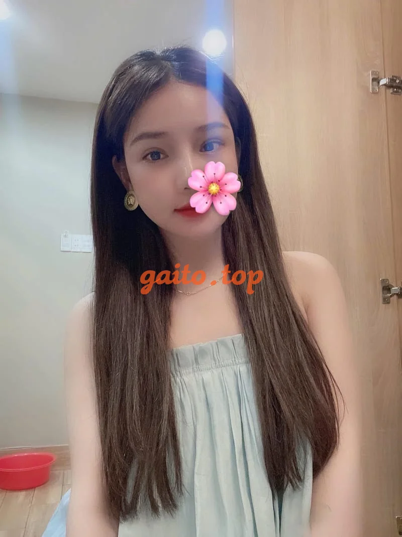 PHƯƠNG NHI - SINH VIÊN NĂM CUỐI LÀM THÊM - MẶT BABY - BƯỚM HỒNG KHÍT - BÚ CHIM LIẾM LÁP QUÁ TÌNH CẢM