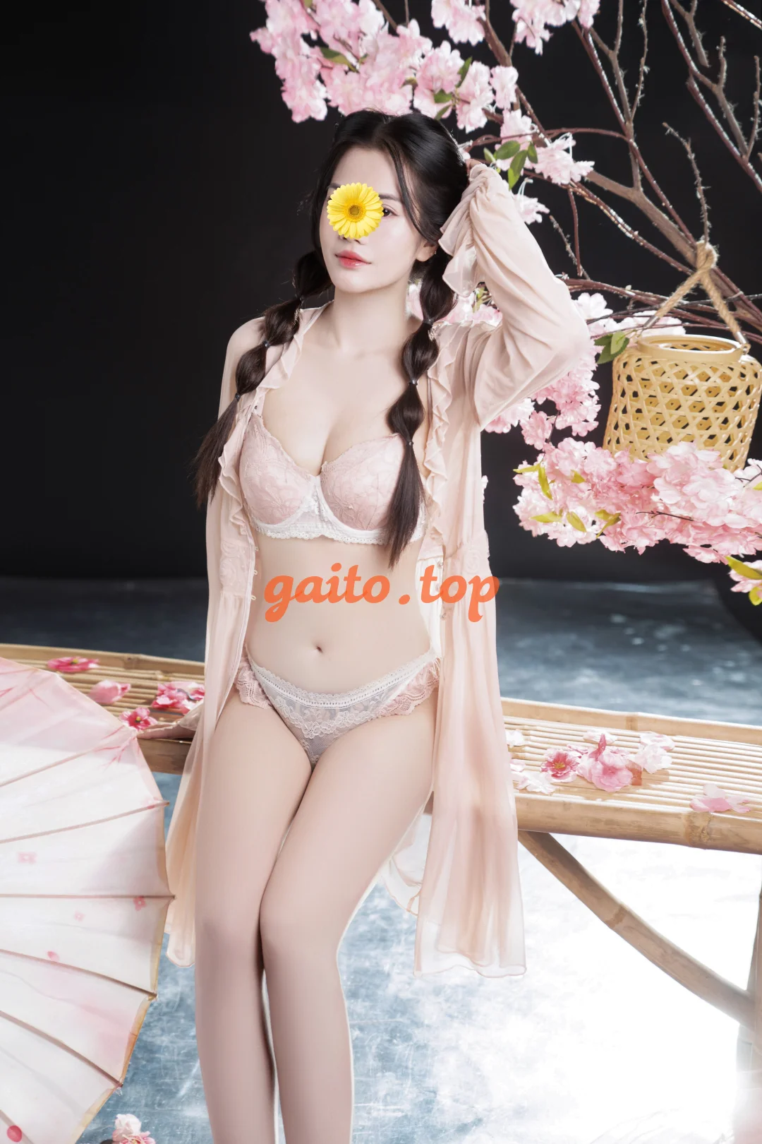 BÉ LUCKY DÁNG CHUẨN MỚI ĐI LÀM LẦN ĐẦU