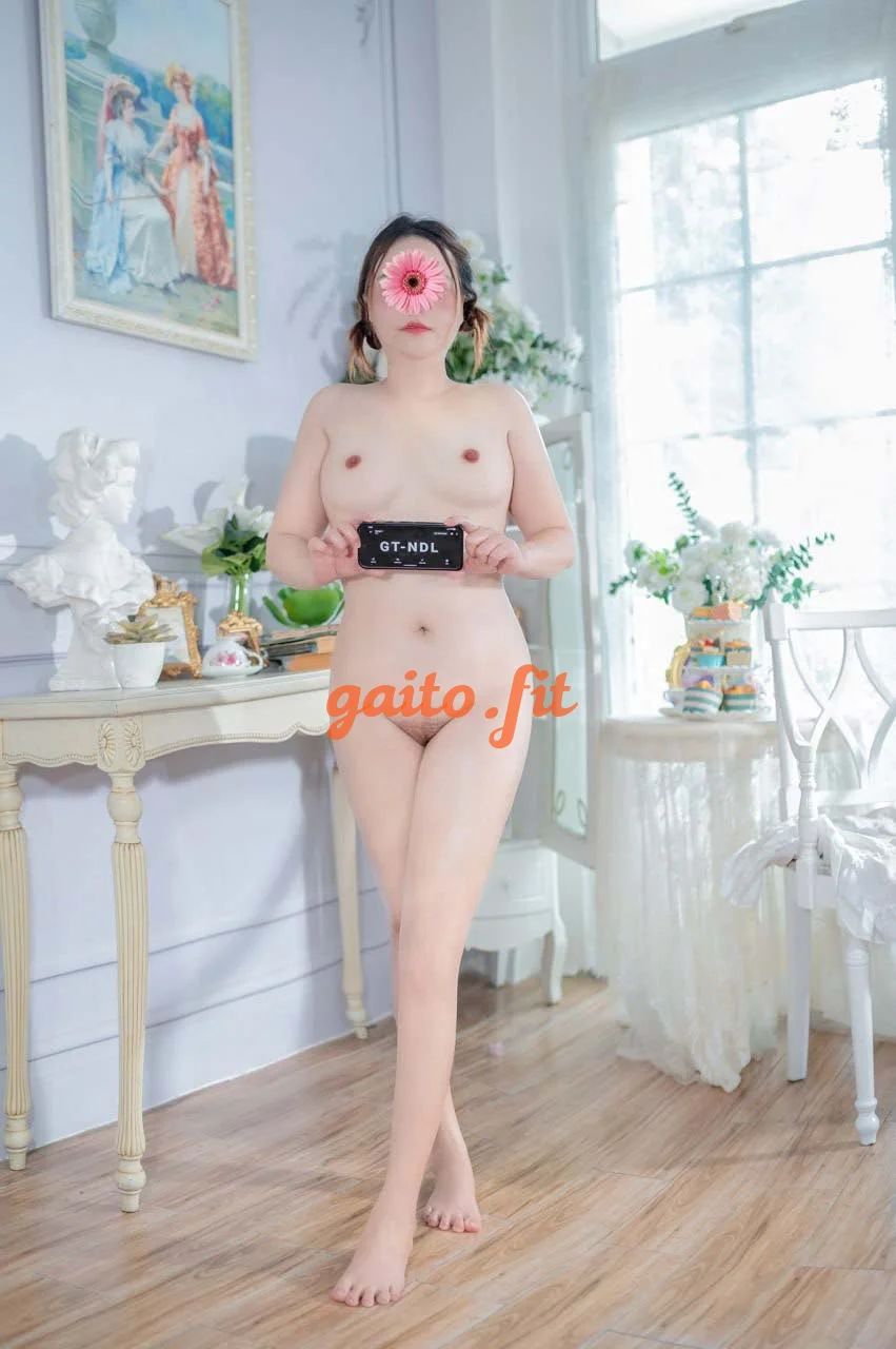 Lam Trinh - Duyên dáng đa tình - Sexy quyến rũ