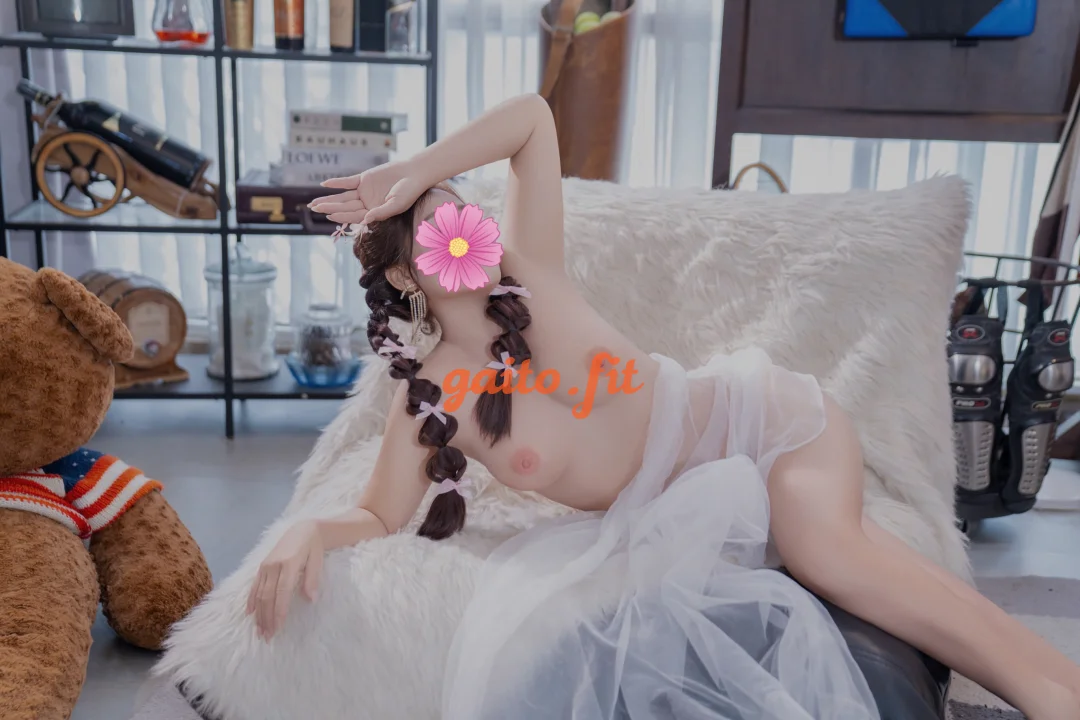 na na gái mới lần đầu đi làm