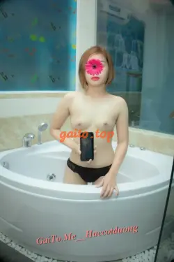 Gái Teen Ngọc Mai Vui Vẻ Nhiệt Tình Phục Vụ Checker