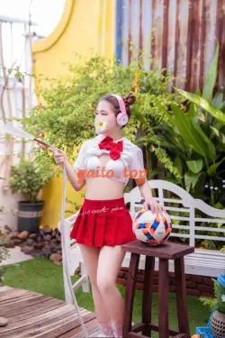 NHI NHI - XINH XẮN DỄ THƯƠNG ĐÁNG YÊU LÀM TÌNH CỰC ĐỈNH