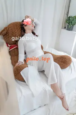TỐ UYÊN ❤ GÁI DÂM ❤ XINH TƯƠI ❤ VỚI TÀ ÁO DÀI QUYẾN RŨ
