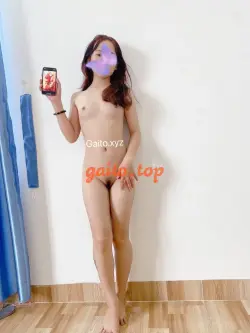 Bé Linh,2k4 xinh xắn nhỏ nhắn,đang yêu mới lên sóng