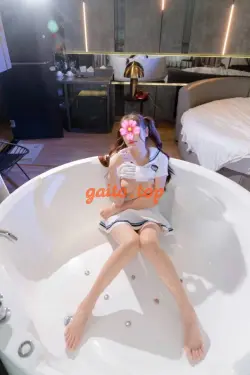 Hà My 170cm Xinh Xắn,Dễ Thương Body Nóng Bỏng,Lần Đầu Làm Web
