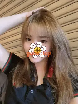 TƯỜNG VY - XINH NGOAN CHIỀU KHÁCH