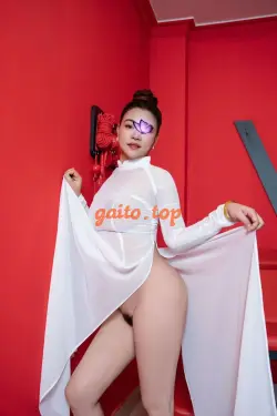 Quỳnh Như gái miền Tây dáng cao ráo điện nước dư dả Cosplay áo dài, ren lưới