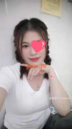 Bé Loan- em hàng nóng hổi, thơm ngon!!!